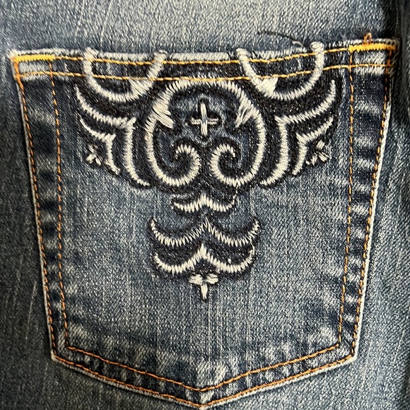 Vintage Lucky jeans, low cut, flair, size 10/30 - Picture 5 of 9